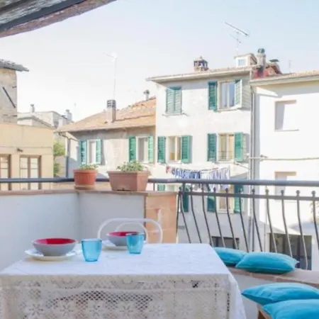Al Castello. Aparthotel Mugnano (Umbria)