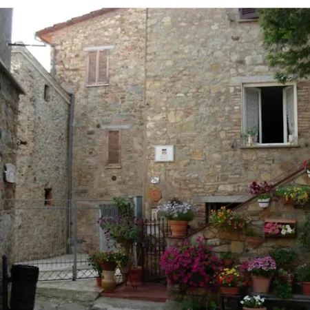 Al Castello. Aparthotel Mugnano (Umbria)