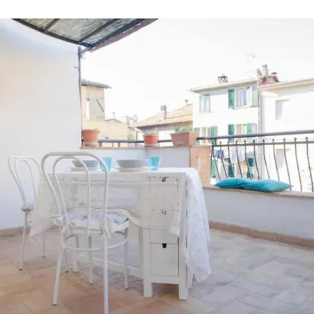Al Castello. Aparthotel Mugnano (Umbria)